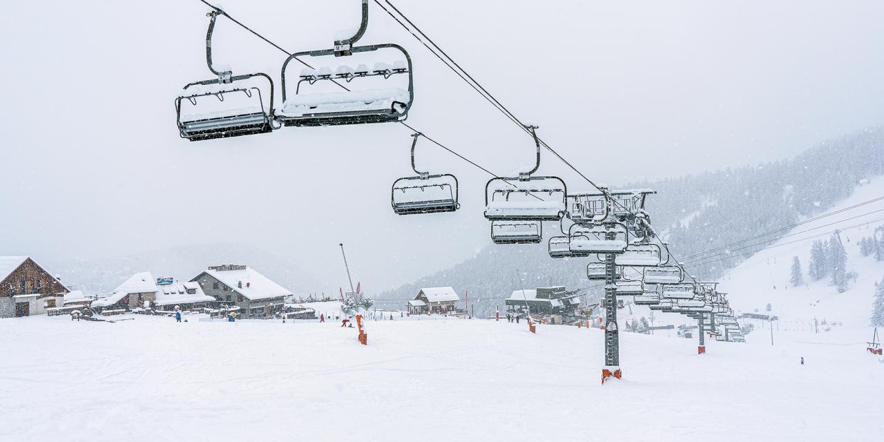 Abandoned Ski-Lifts in Winter