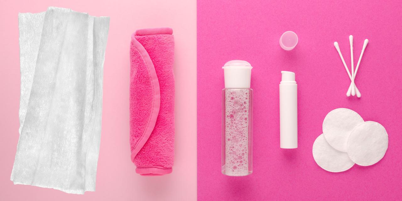 verschiedene Abschminkprodukte auf hellrosa (links) bzw. pinkem (rechts) Untergrund