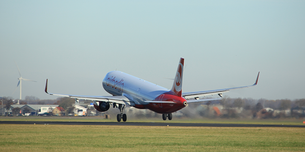 Airberlin_shutterstock_522947221.png