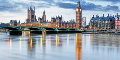 Flussansicht von London Westminster mit Big Ben