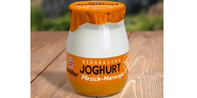 Schärdinger Berghof Bergbauern Joghurt Pfirsich-Maracuja im kleinen Glas