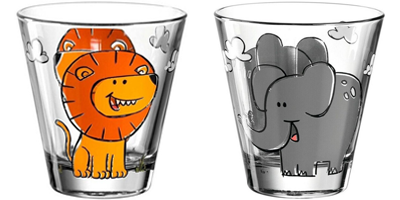 Kindergläser, einmal mit Löwe, einmal mit Elefant als Motiv