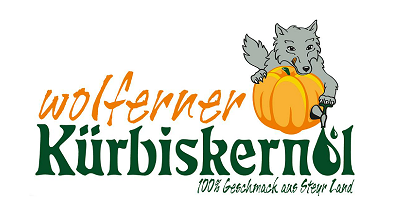 Schriftlogo Wolferner Kürbiskernöl mit Grafik Wolf auf Kürbis