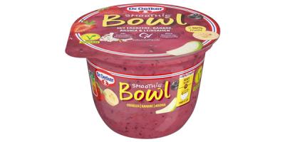 Dr. Oetker Smoothie Bowl mit Erdbeere, Banane, Aronia und Leinsamen