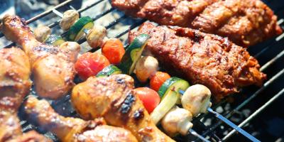 Gesünder grillen: Welche Würstel nicht auf den Grill sollten