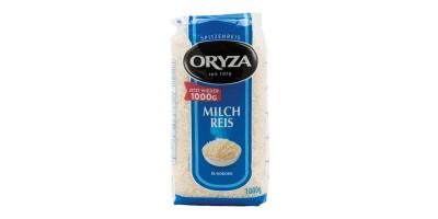 Eine Packung Oryza Milchreis in blauem Design vor weißem Hintergrund.