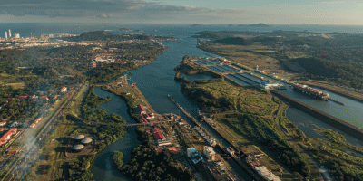 Übersichtsfotos Einfahrt in den Panamakanal