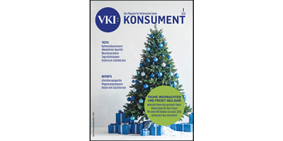 Cover von Konsument 1/2026 zeigt Christbaum mit blauen Kugeln und Geschenkpaketen