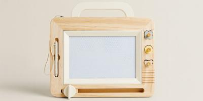 Zara Kinderspielzeug Magische Holztafel