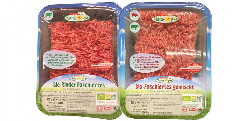 SPAR Natur Pur Bio-Rinder-Faschiertes und SPAR Natur Bio-Faschiertes gemischt: beide Packungen nebeneinander