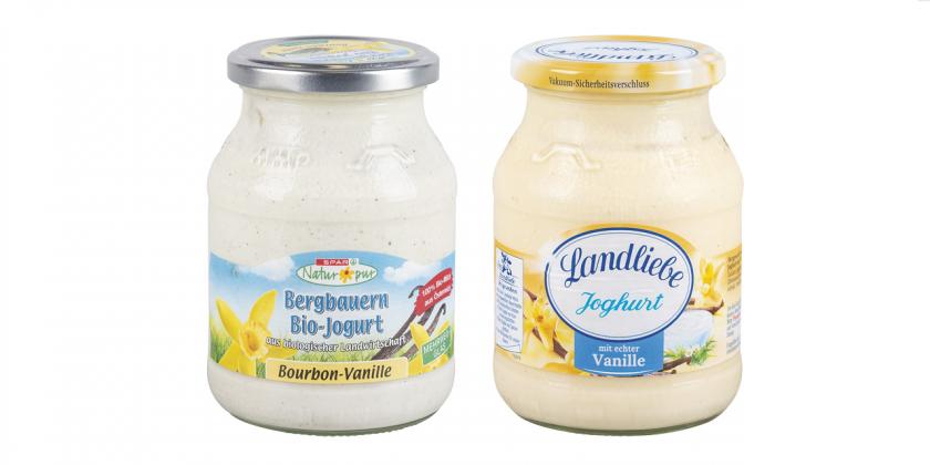 SPAR Natur pur Bergbauern Bio-Joghurt u. Joghurt von Landliebe: 2 gleich große Gläser mit  Joghurt, Füllmenge jedoch unterschiedlich.