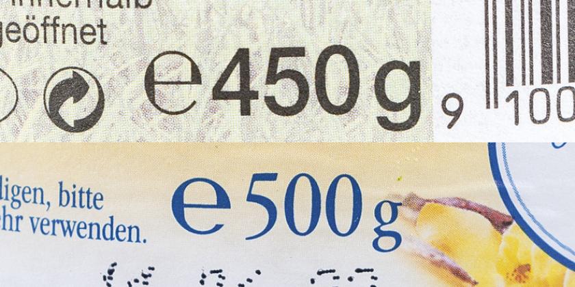 SPAR Natur pur Bergbauern Bio-Joghurt: Etiketten mit unterschiedlichen Gewichtsangabe der beiden Joghurtgläser