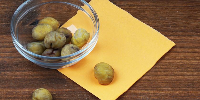 Maroni in einer Schüssel