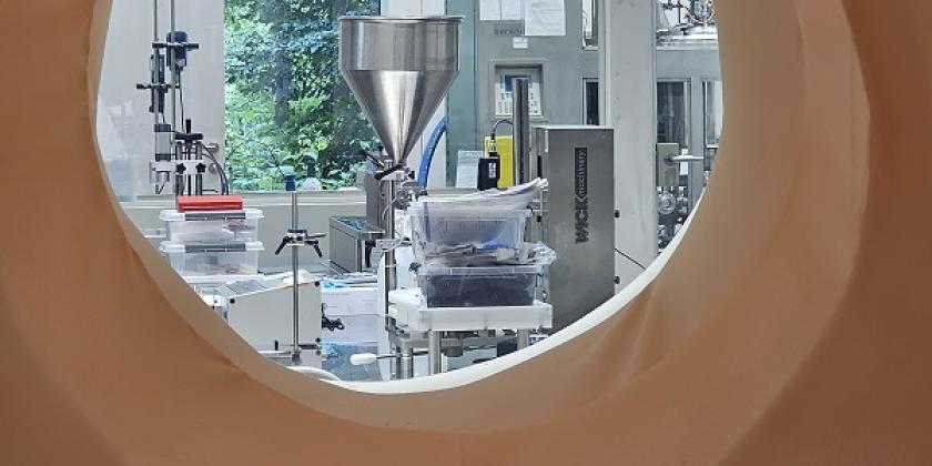 Blick in die Kosmetikproduktion von Grüne Erde