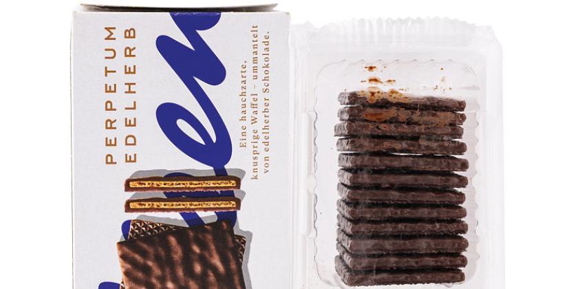 Bahlsen Perpetum - Außenkarton und innere Plastiktasse nebeneinander