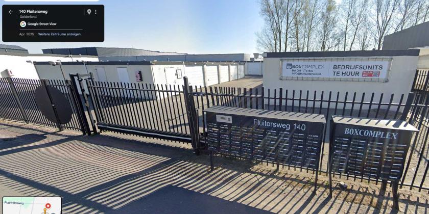 Screenshot von Google Streetview zeigt einen Containerhof  an der Postandschrift der Firmenadresse von Lisa Le Rose in den Niederlanden