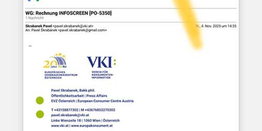 Screenshot of a mobile phone screen showing the print menu in the email programme. The option ‘Save as PDF’ is marked with a hand-drawn arrow.