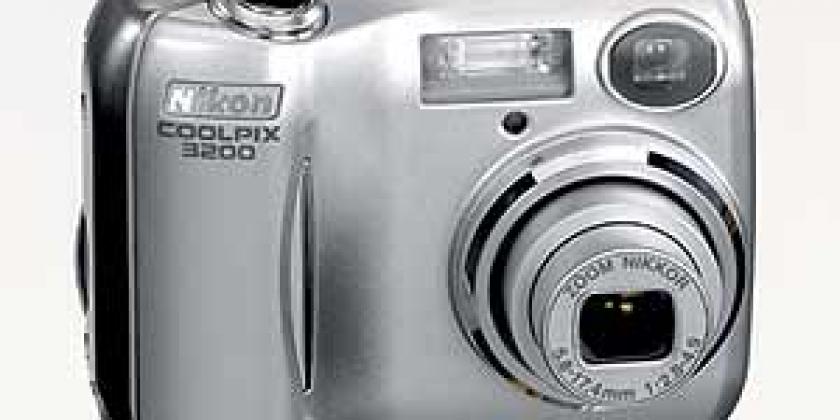 Digitalkamera Nikon Coolpix 3200