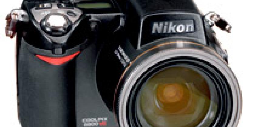 Digitalkamera Nikon Coolpix 8800 Kamera