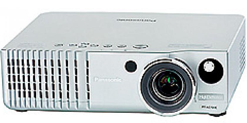 Videoprojektor Beamer Panasonic PT-AE 700 E