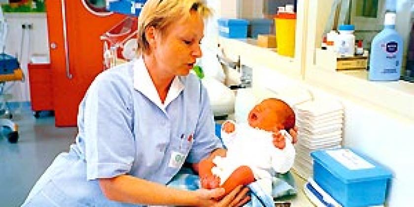 Säuglingsschwester 300px