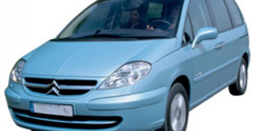 Citroen C8 2_2 HDi 128 FAP Exclusive Citroen C8 2.2 HDi 128 FAP Exclusive