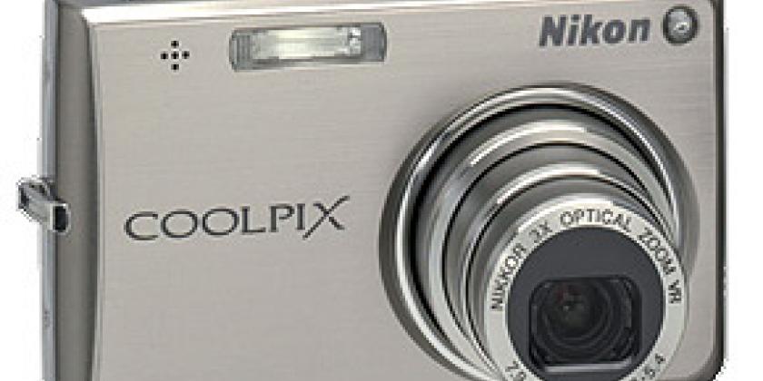 Nikon Coolpix S700