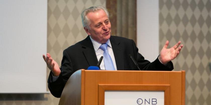 Preisverleihung: Begrüßung durch BM Rudolf Hundstorfer (Bild: Martina Draper)