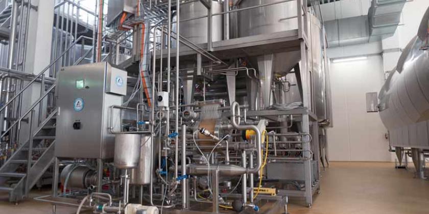 Buttererzeugung bei der NÖM: Molkereibetriebe sind heute hochtechnisierte Anlagen (Foto: Caro Müllner/VKI)