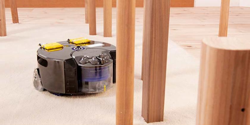 B Saugroboter Praxistest 1 800px Hindernislauf Praxistest Saugroboter: Hindernislauf (Foto: Ralph Kaiser/Stiftung Warentest)