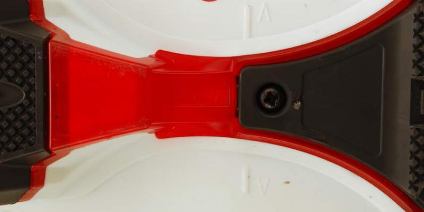 B Skischuh Schischuh 3 400px Sohle Abgenutzte Sohlen können das Auslösen der Bindung verändern   (Bild: Karl Schreiner/VKI)