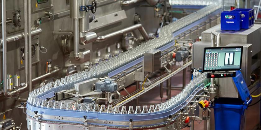 Laut dem Geschäftsführer kommt jede Maschine von einem anderen heimischen Spezialanbieter. (Bild: Mitja Kobal/Greenpeace)