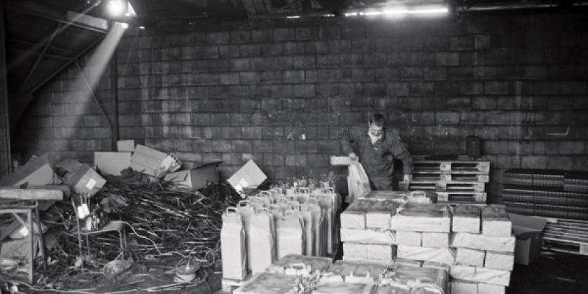 B Kohlearbeiter von Wien - Pakete packen 600px Kohlearbeiter von Wien - Pakete packen (Bild: Wenzel Müller)