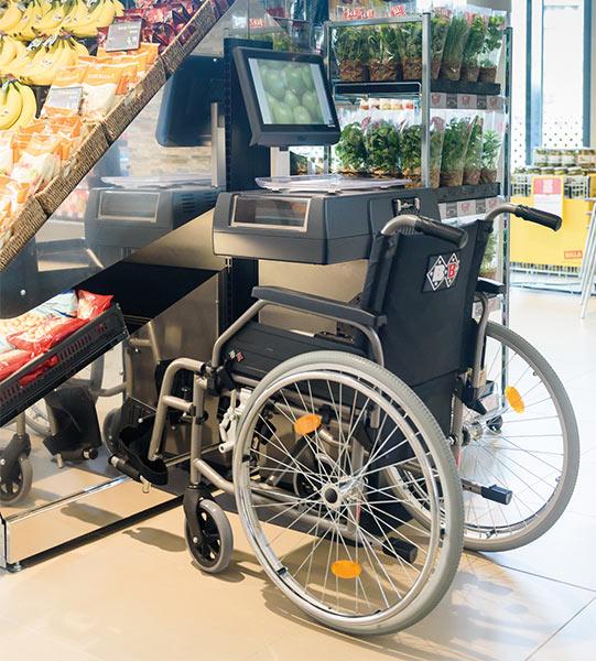 Waagen in geeigneter Höhe (Foto: REWE)