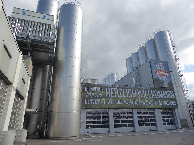 Aschbach ist das größte Werk von Berglandmilch und generell der größte Produktionsstandort am österreichischen Molkereien-Markt. (Bild: Markus Stingl/VKI)