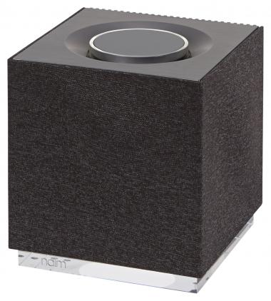 Dunkler würfelförmiger Lautsprecher