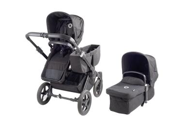 Kombikinderwagen mit Sitz und Korb und daneben Liegewanne