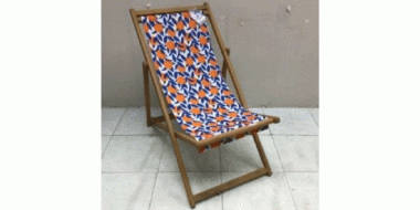 Bunter Klappliegestuhl aus Holz