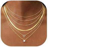 goldfarbenes 6-er-Halskettenset um den Hals getragen