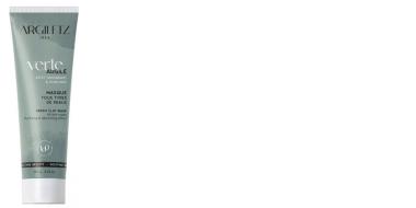 Eine hellgrüne Tube mit der Aufschrift „ARGILETZ“ zeigt eine Gesichtsmaske aus grüner Tonerde. Das Design wirkt schlicht und natürlich. Mittig stehen Produktname und Beschreibung in Weiß, darunter Hinweise zur Anwendung. Am unteren Rand befindet sich ein dunklerer Streifen mit zusätzlichen Angaben. Die Tube hat einen weißen, flachen Verschluss.