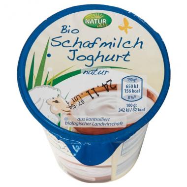 Natur aktiv Bio Schafmilchjoghurt natur: Die Kalorienangabe auf dem Deckel wurde geändert. (Bild: U. Payer/VKI)