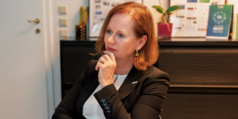 VOEB Präsidentin Gabriele Jüly im Interview.
