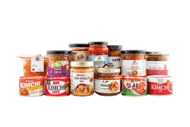 13 Kimchi Produkte in Gläsern und Dosen 