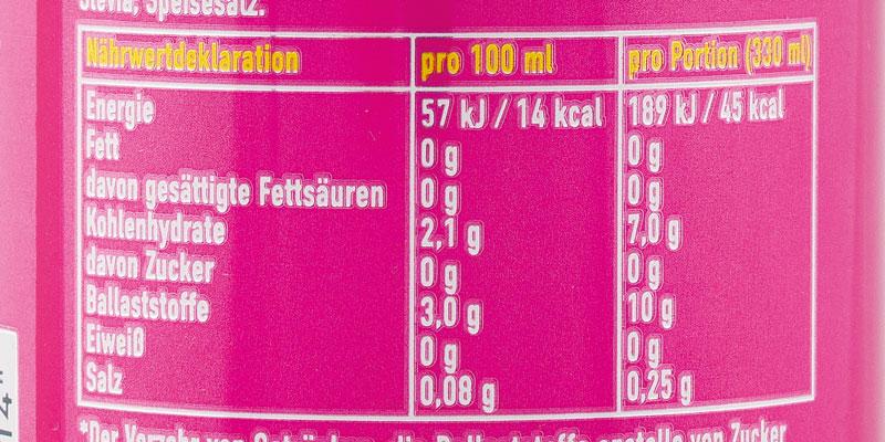 Nährwerttabelle je 100 Milliliter und je Portion (330 Milliliter). Pro 100 Milliliter: 57 Kilojoule / 14 Kilokalorien, 0 Gramm Zucker, 3,0 Gramm Ballaststoffe, 0,08 Gramm Salz. Pro Portion: 189 Kilojoule / 45 Kilokalorien, 0 Gramm Zucker, 10 Gramm Ballaststoffe, 0,25 Gramm Salz.